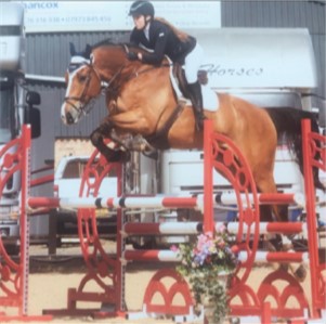 AHP student placement Lucy Dyer - show jumping